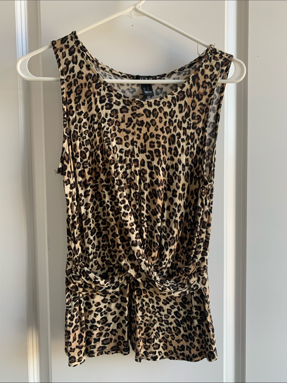 Leopard Print Sleeveless Twist Front Top- Beige/Black